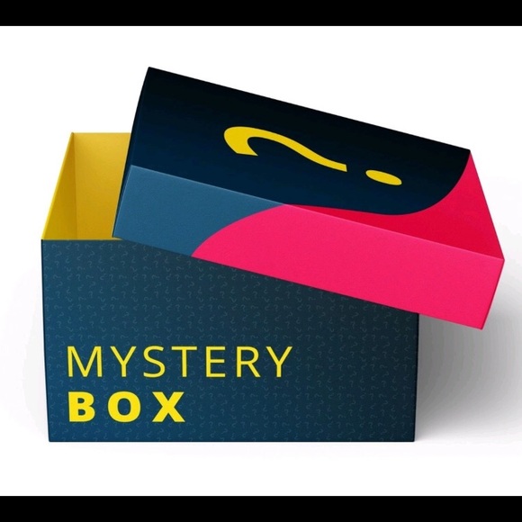 Women mystery box 📦🎊 - Picture 2 of 3
